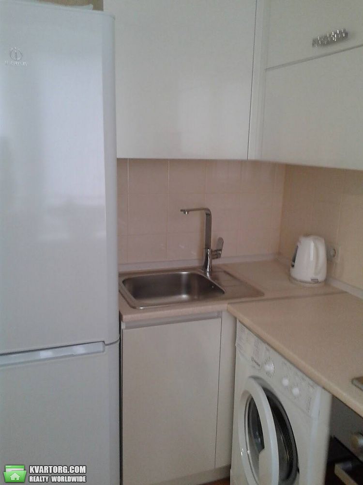 Rent out 1-room apartment. Днепропетровск, пр.Поля — photo 2