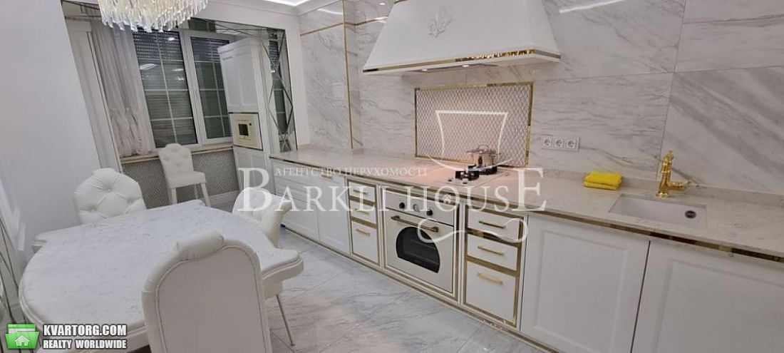 Rent out 4-room apartment. Киев,  Нижний Вал — photo 3