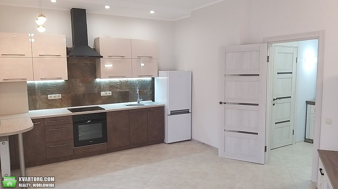 Rent out 1-room apartment. Киев, Дегтярная — photo 6