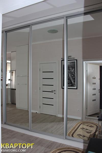 Rent out 2-room apartment. Киев,  Оболонская наб — photo 7