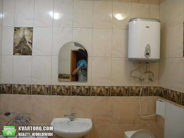 Rent out 2-room apartment. Киев,  Чавдар — photo 4