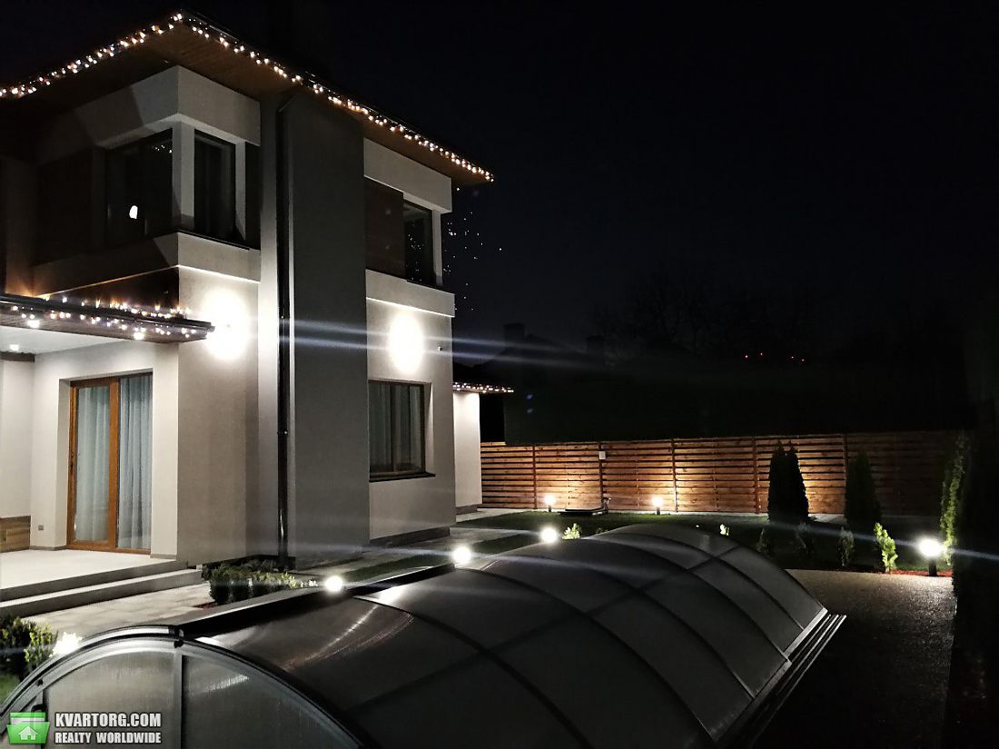 Sell house. Киев,  Завальная — photo 1