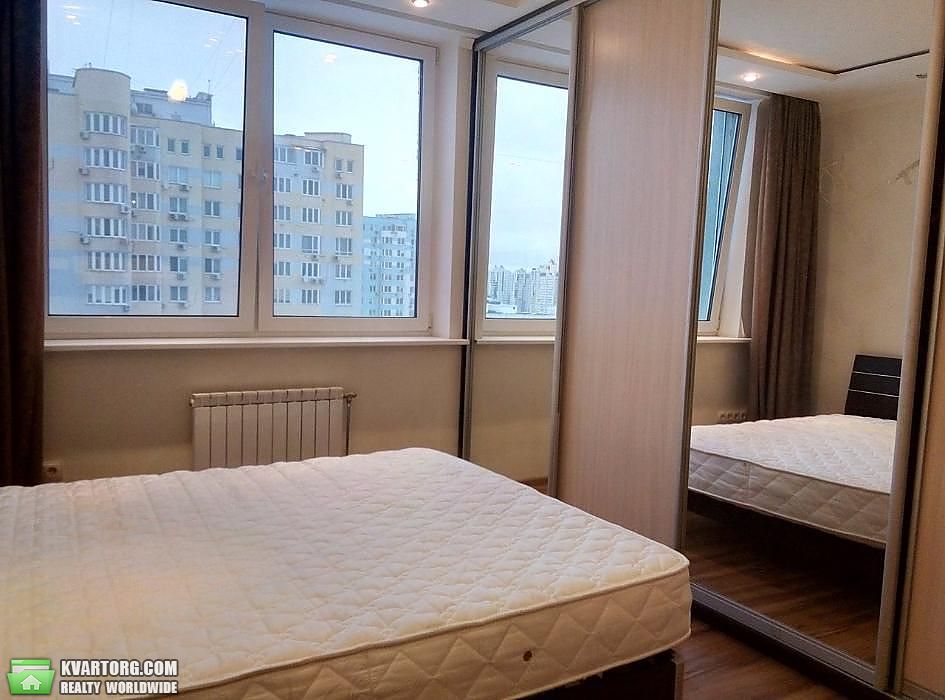 Rent out 2-room apartment. Киев,  Чавдар — photo 6