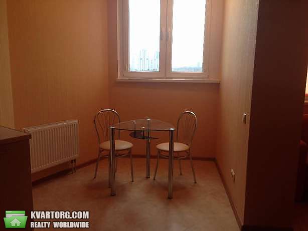 Rent out 2-room apartment. Киев,  Рижская — photo 8