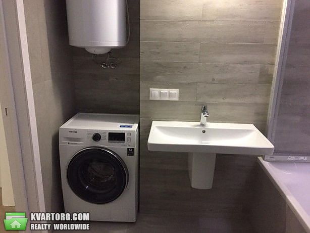 Rent out 2-room apartment. Киев,  Керченская — photo 2