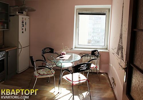Rent out 2-room apartment. Киев, Декабристов — photo 4