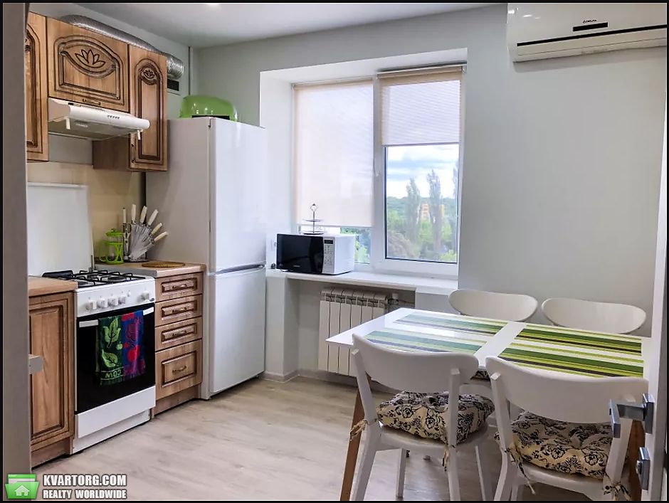 Rent out 2-room apartment. Киев, Ломоносова — photo 1