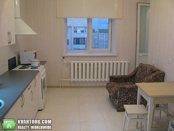 Rent out 1-room apartment. Киев,  Вишняковская — photo 1