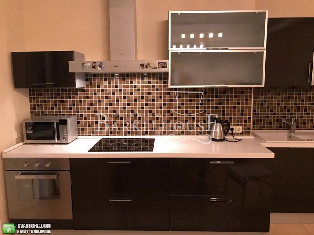 Rent out 2-room apartment. Киев,  Черновола — photo 3