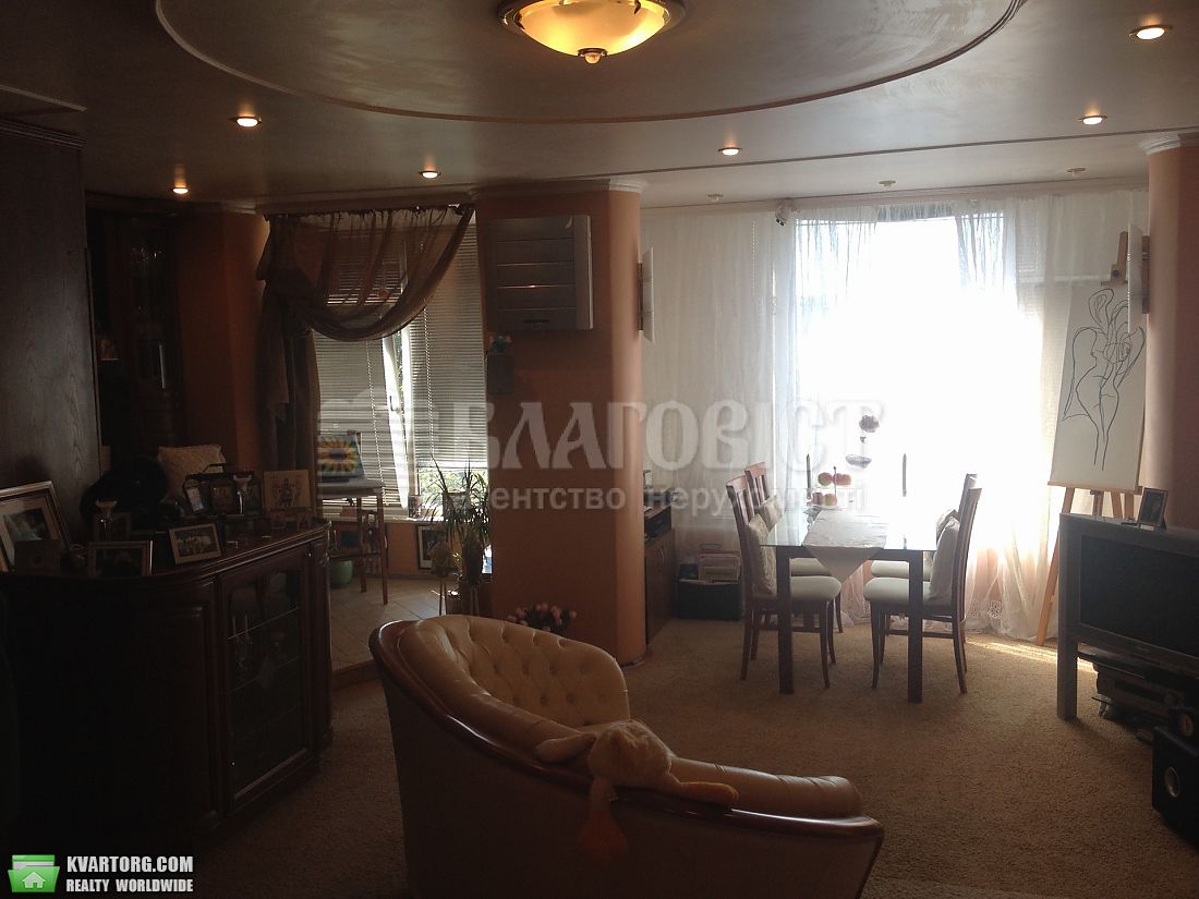 Rent out 1-room apartment. Киев,  Кловский спуск — photo 2