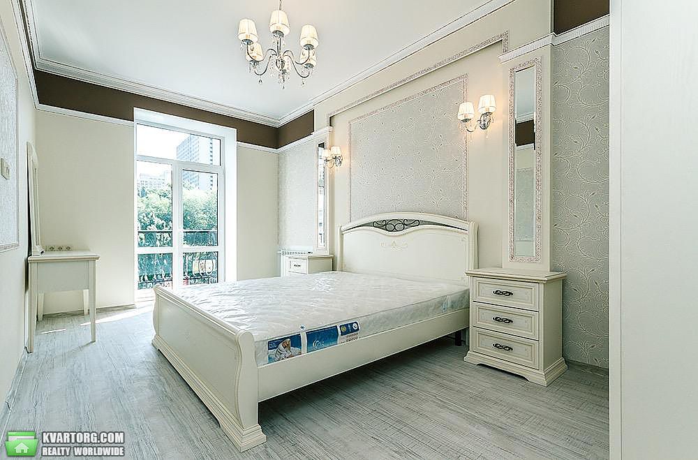 Rent out 2-room apartment. Киев,  Эспланадная — photo 1