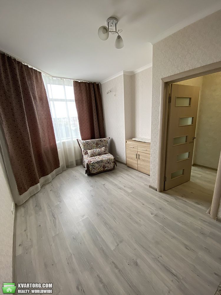 Rent out 1-room apartment. Киев, Львовская — photo 7