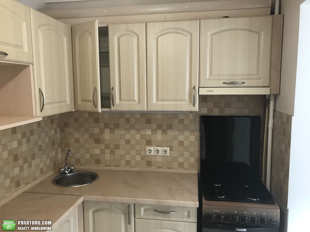 Sell 1-room apartment. Киев, Березняковская ул. — photo 2