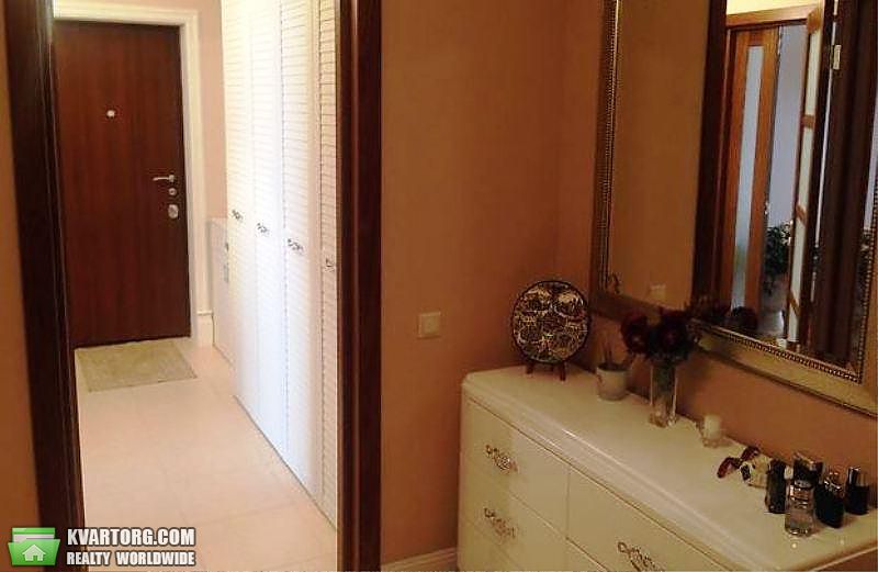 Rent out 3-room apartment. Киев,  Дегтяревская — photo 3