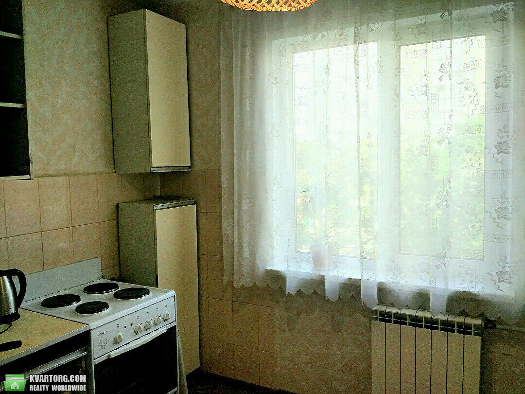 Rent out 2-room apartment. Киев,  Олейника — photo 3
