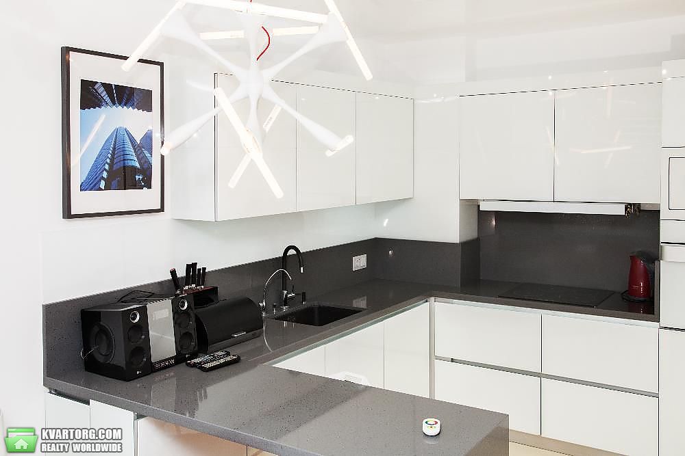 Rent out 2-room apartment. Киев,  Вышгородская — photo 2