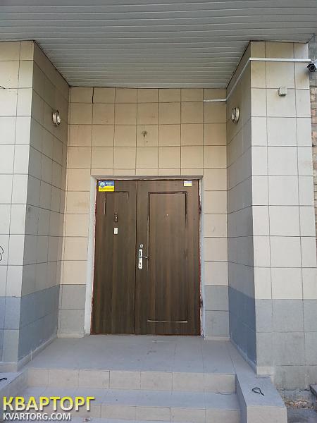 Rent out office. Киев,  Киквидзе — photo 1