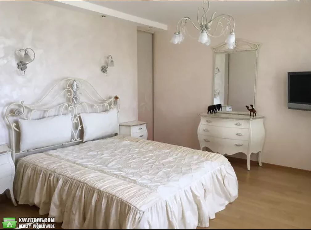 Rent out 2-room apartment. Киев,  Никольско-Слободская — photo 3