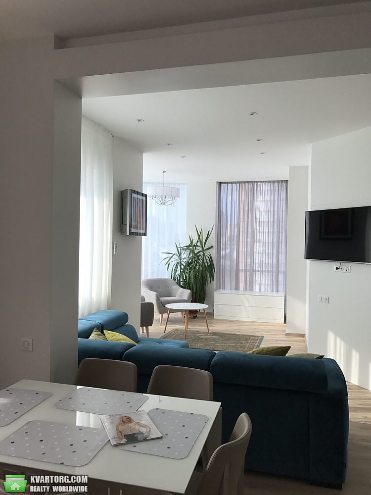 Rent out 3-room apartment. Киев, Драгомирова ул. — photo 6