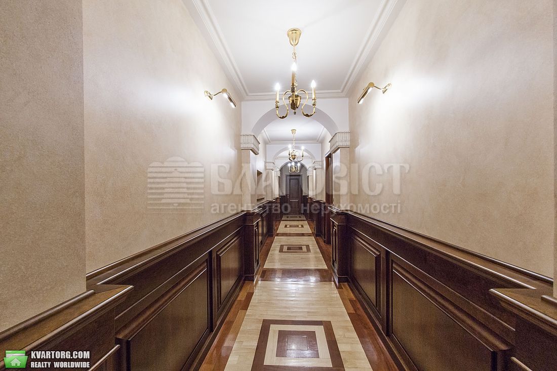 Rent out 4-room apartment. Киев,  Банковая — photo 8
