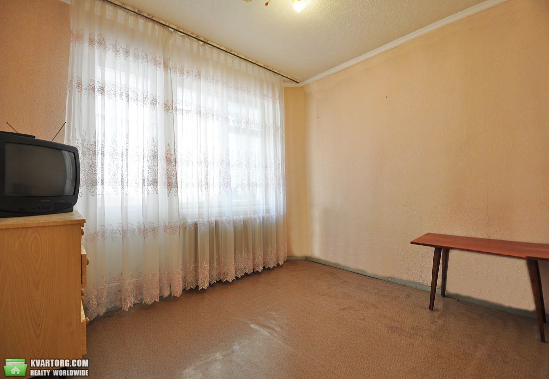 Sell 2-room apartment. Киевская обл., Героев Крут — photo 2