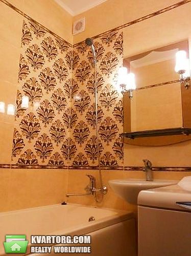 Rent out 2-room apartment. Киев,  Стадионная — photo 1