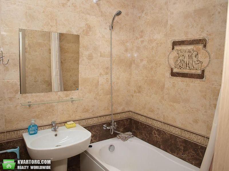 Rent out 2-room apartment. Киев,  Петрицкого — photo 3