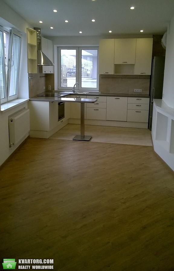 Rent out 3-room apartment. Киев,  Ямская — photo 1