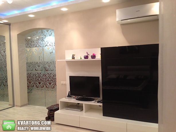 Rent out 1-room apartment. Киев,  Вышгородская — photo 5