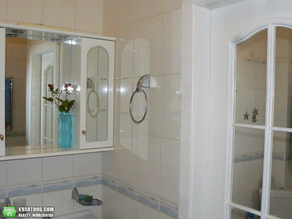 Rent out 2-room apartment. Киев,  Большая Васильковская — photo 8