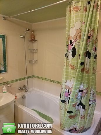 Rent out 3-room apartment. Киев,  Почайнинская — photo 6