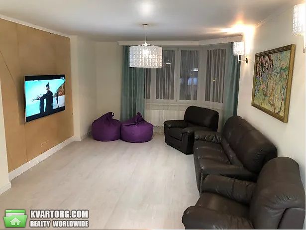 Rent out 3-room apartment. Киев,  Пчелки — photo 1