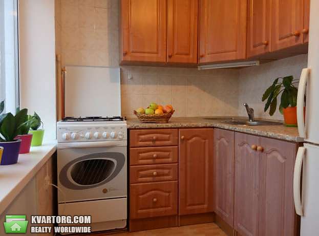 Rent out 2-room apartment. Киев, Турчина — photo 2