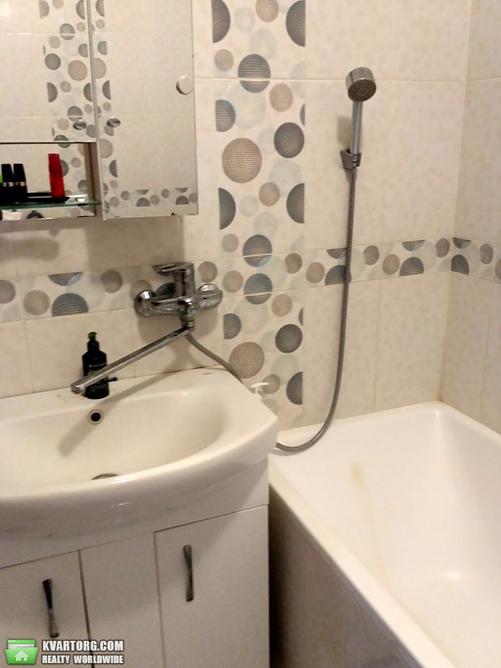 Rent out 1-room apartment. Киевская обл., Соборная — photo 5