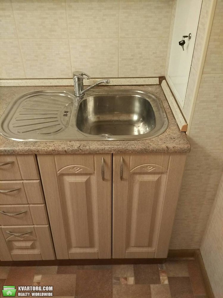 Rent out 1-room apartment. Киев, Драйзера — photo 2