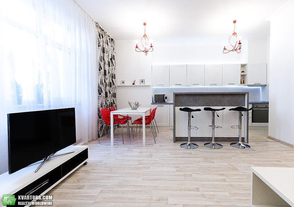 Rent out 3-room apartment. Киев,  Щорса — photo 2