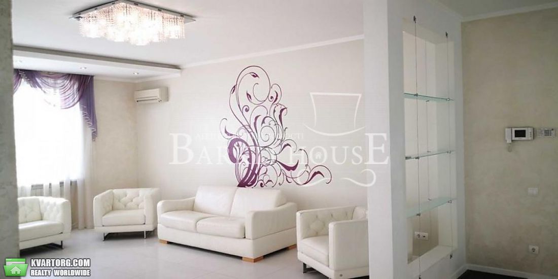 Rent out 4-room apartment. Киев,  Вышгородская — photo 1