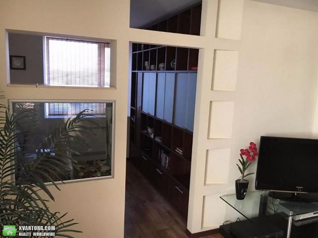 Sell 4-room apartment. Днепропетровск, КарлоМакрса — photo 4