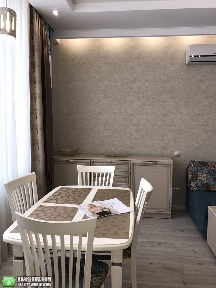 Rent out 3-room apartment. Киев, Драгомирова ул. — photo 9