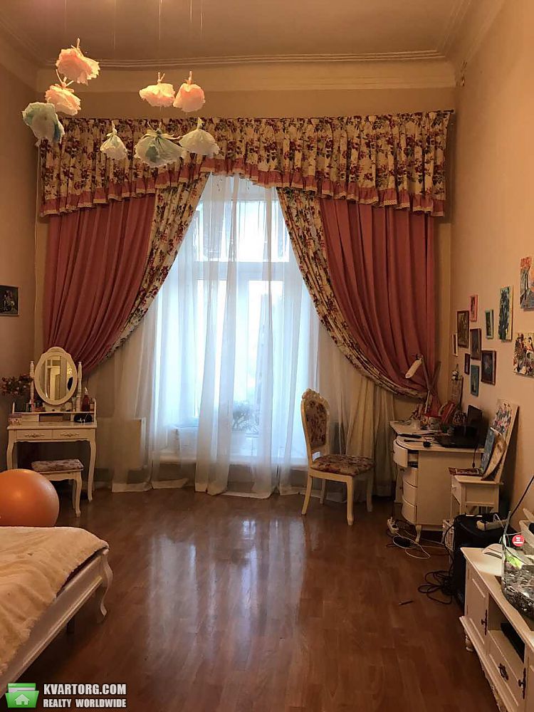 Sell 4-room apartment. Одесса, Екатерининская площадь — photo 1