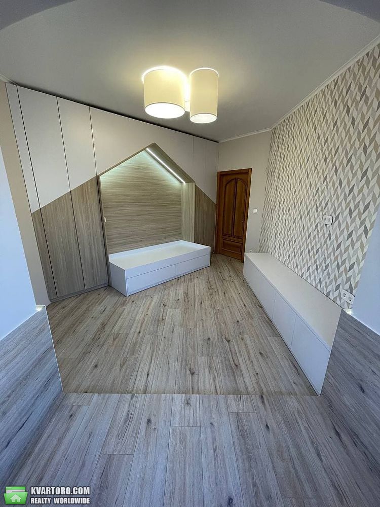 Sell 4-room apartment. Днепропетровск, Владимира Мономаха — photo 9