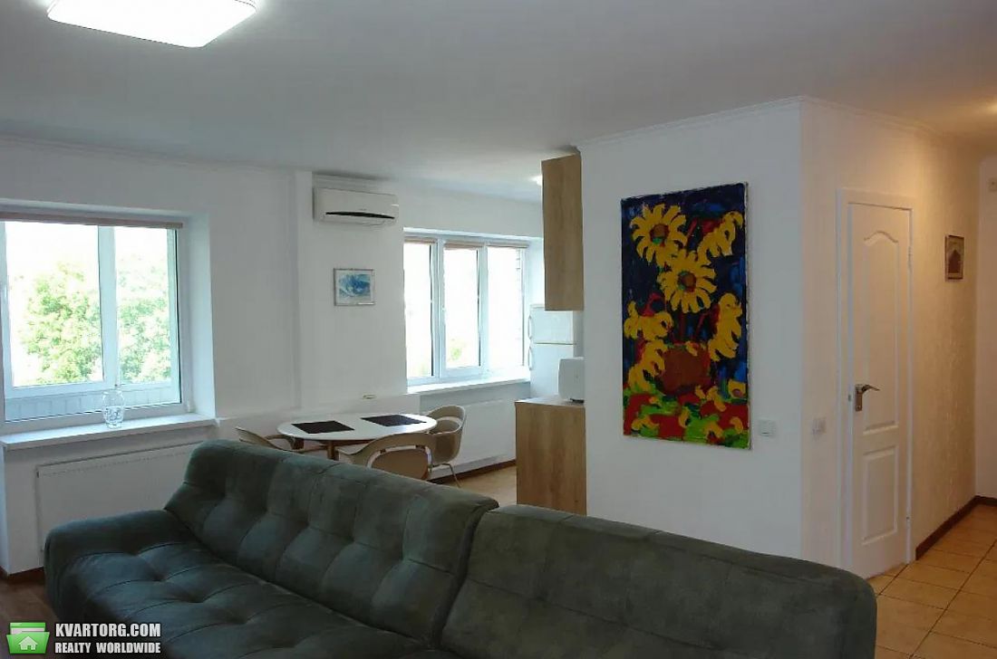 Rent out 2-room apartment. Киев,  Набережно-Крещатикская — photo 4
