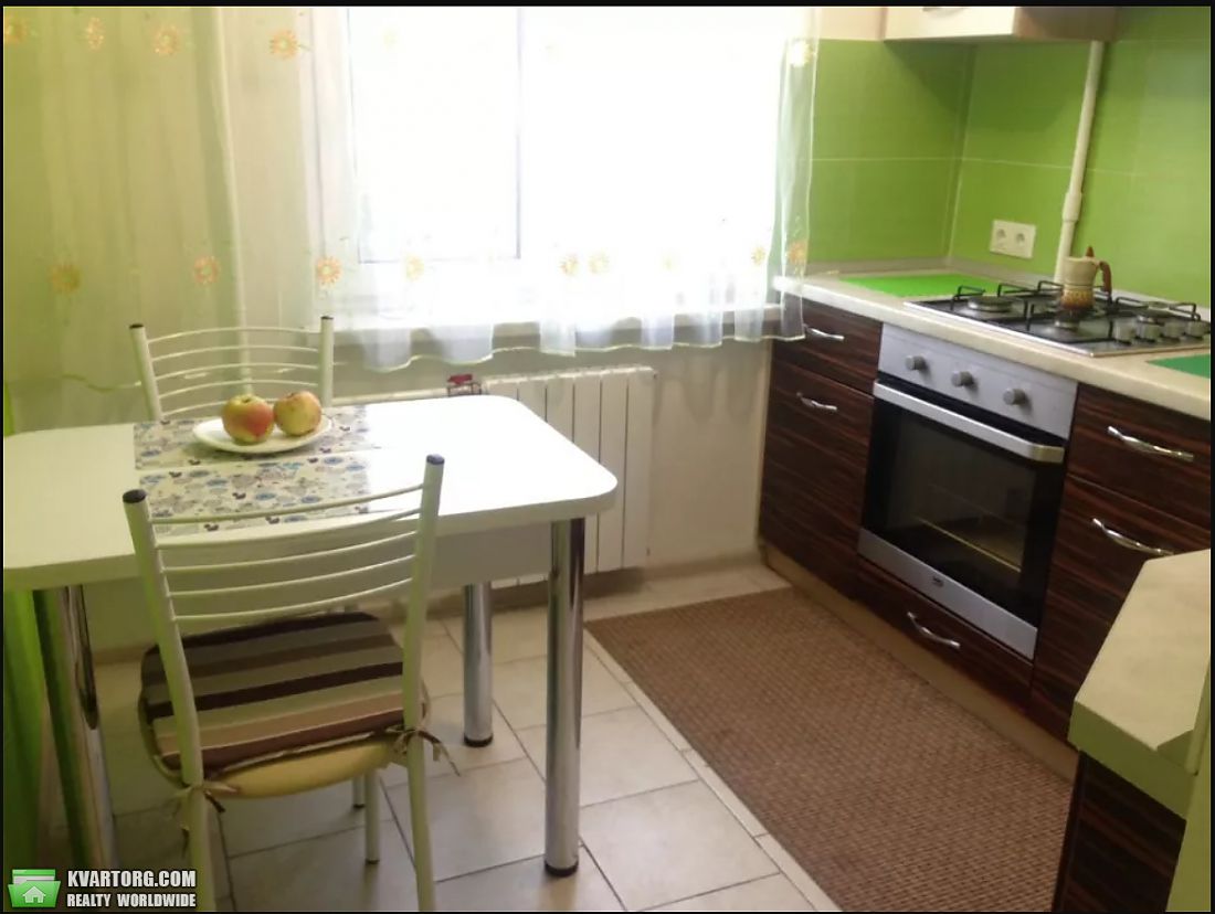 Rent out 2-room apartment. Киев,  Гарматная — photo 2