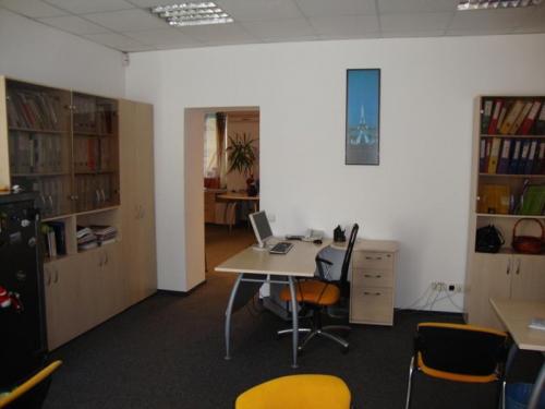 Rent out office. Киев,  Артема — photo 1