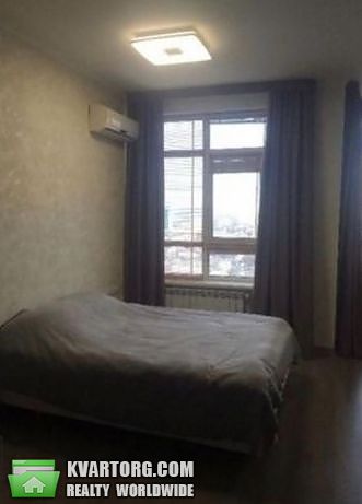 Rent out 1-room apartment. Киев,  Жилянская — photo 4