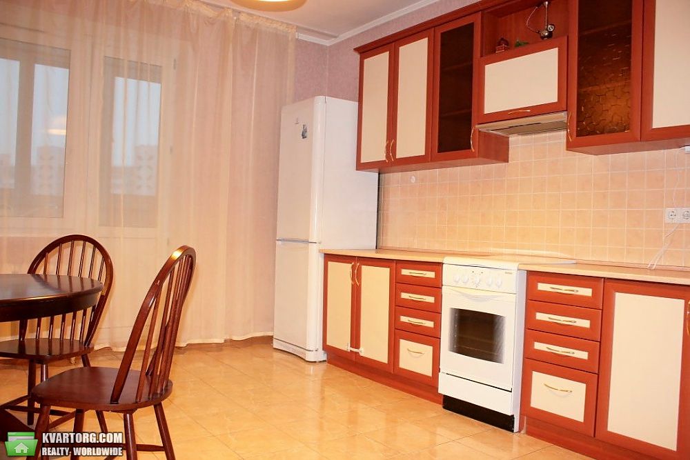 Rent out 2-room apartment. Киев,  Княжий Затон — photo 2