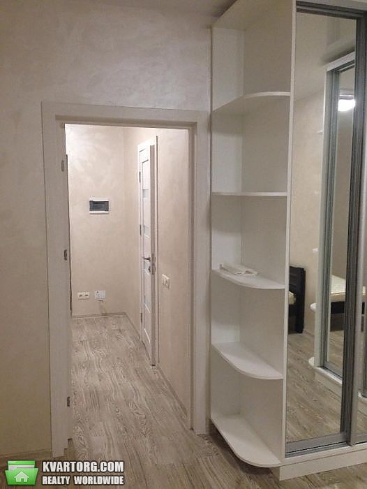 Rent out 2-room apartment. Киев,  Завальная — photo 2