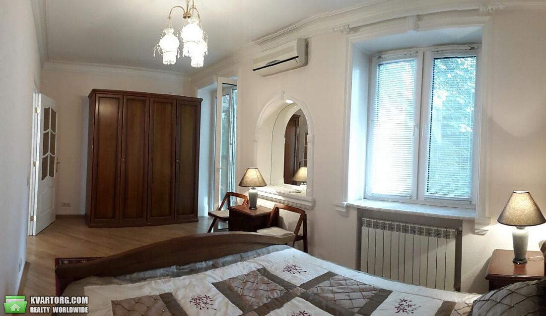 Rent out 3-room apartment. Киев,  Богдана Хмельницкого — photo 4