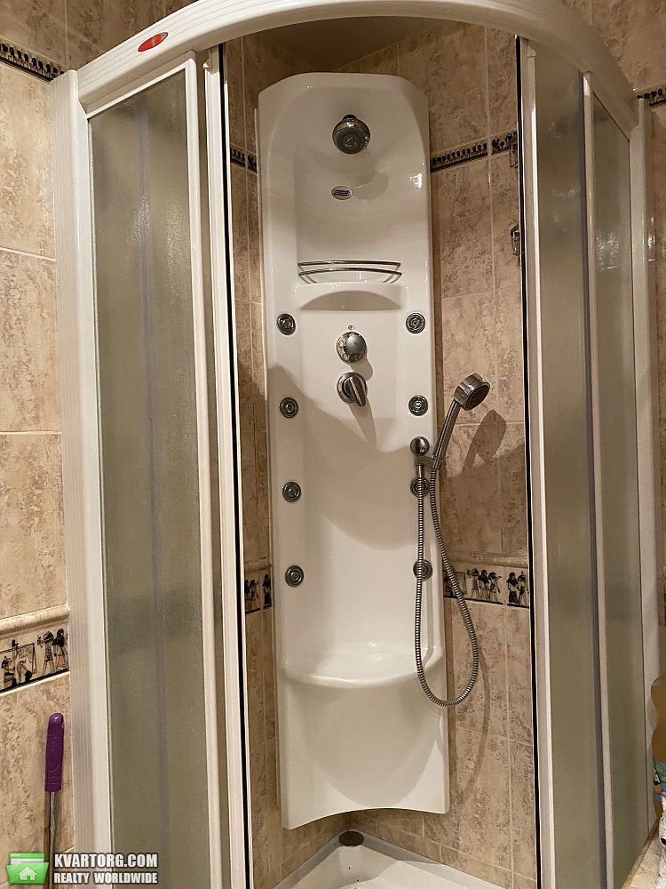 Rent out 4-room apartment. Киев,  Леси Украинки бул — photo 8