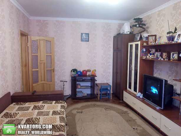 Sell 3-room apartment. Киев,  Кошица — photo 1